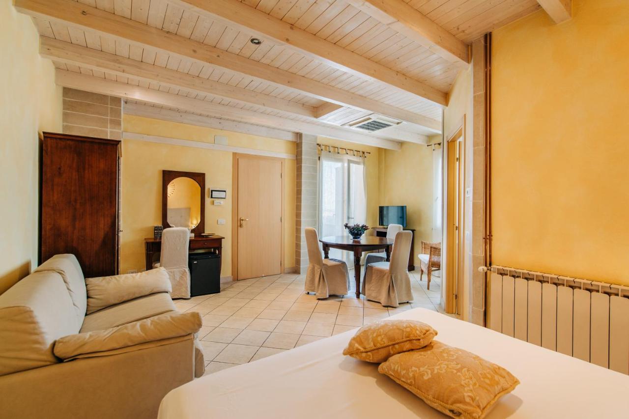 Locanda Belvedere Saludecio Eksteriør bilde